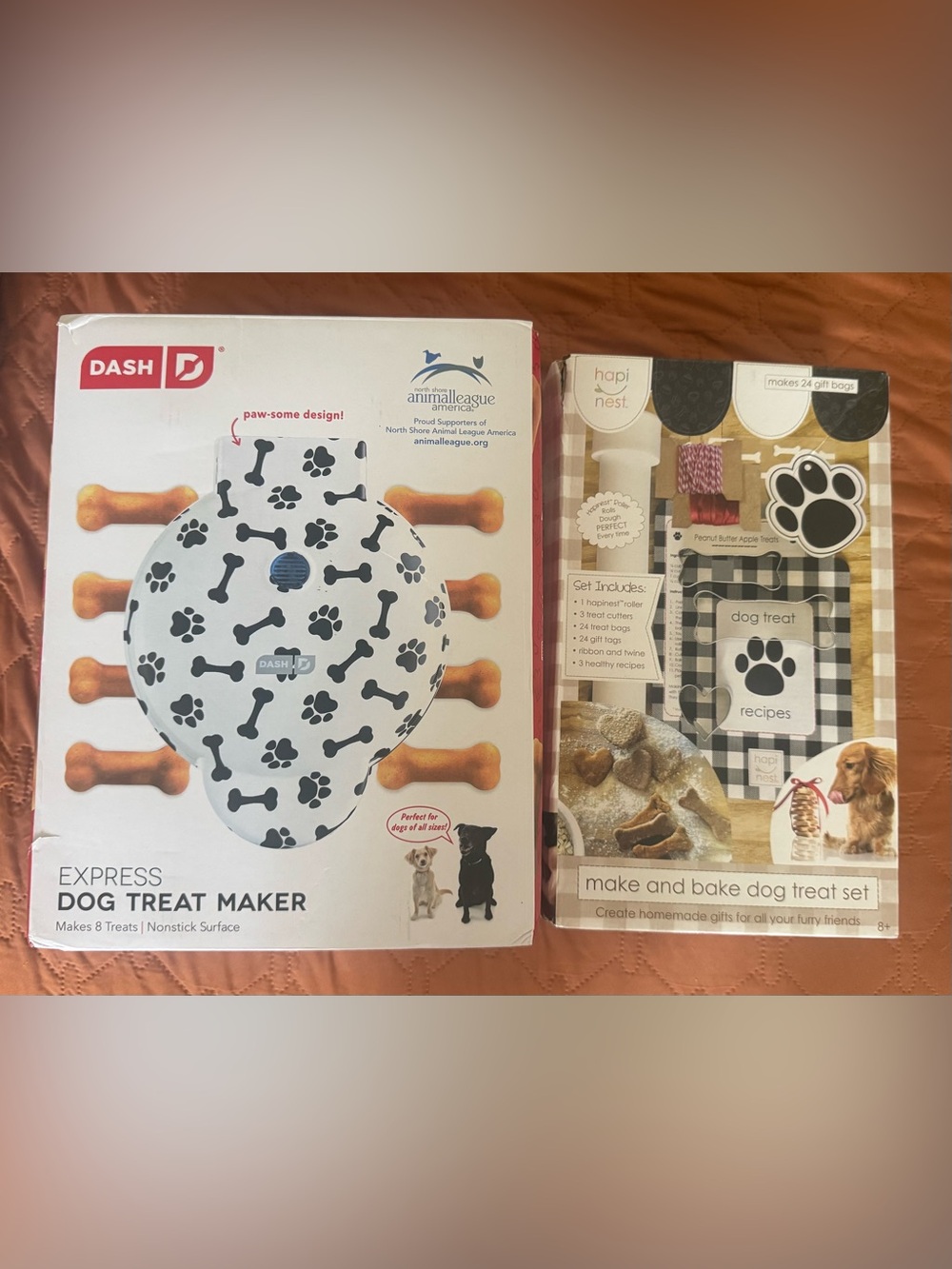Dash Express Dog Treat Maker PLUS Ash Paw-Print Dog Treat Maker